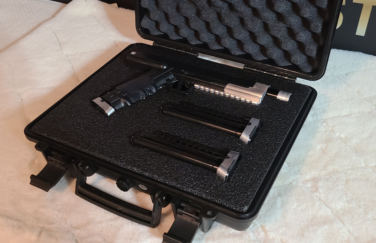 T8.1.   "SILVER STREAK"