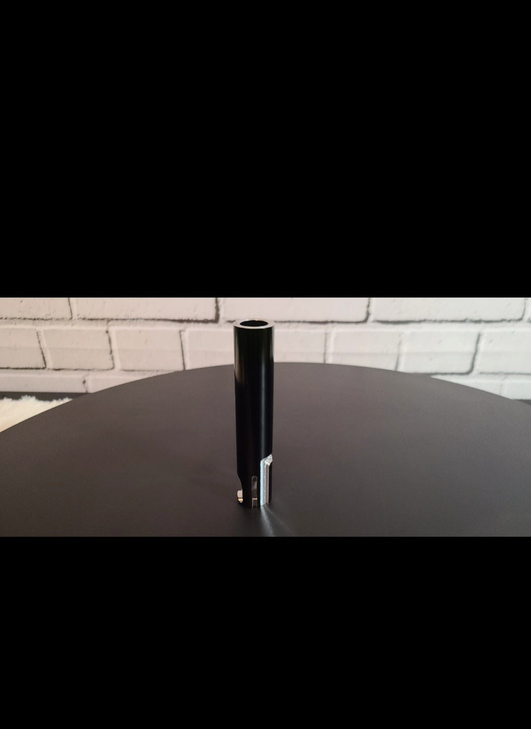 5 INCH LONG ( 686 metal detents and magnet.