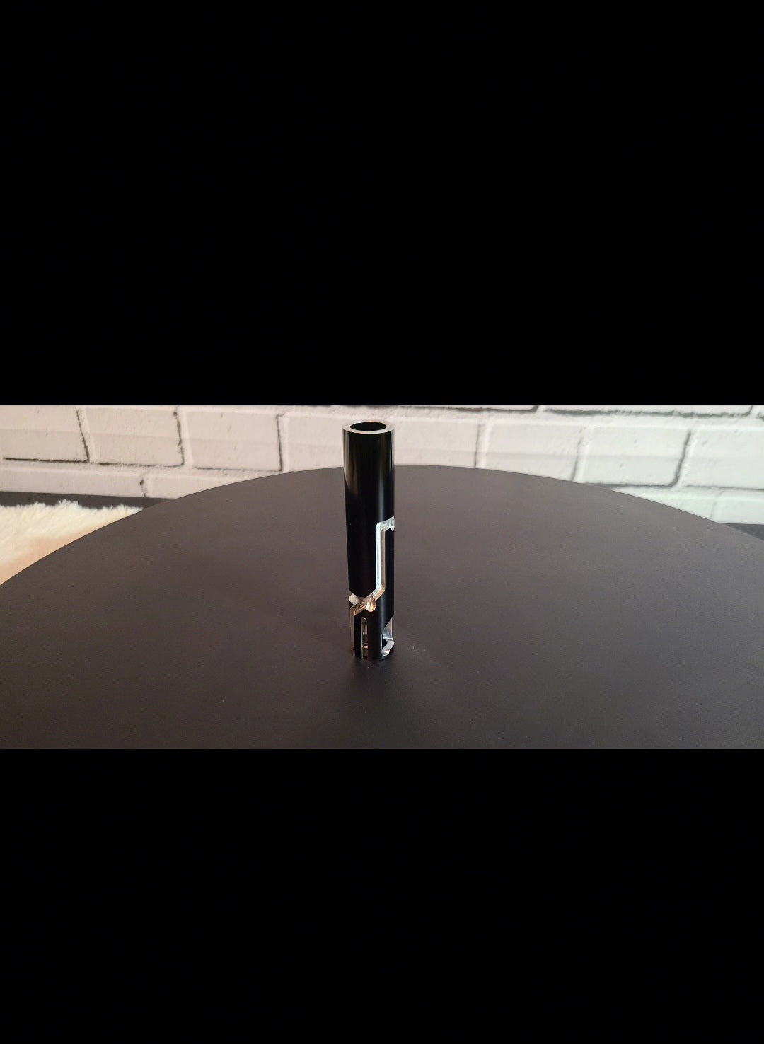 5 INCH LONG ( 686 metal detents and magnet.